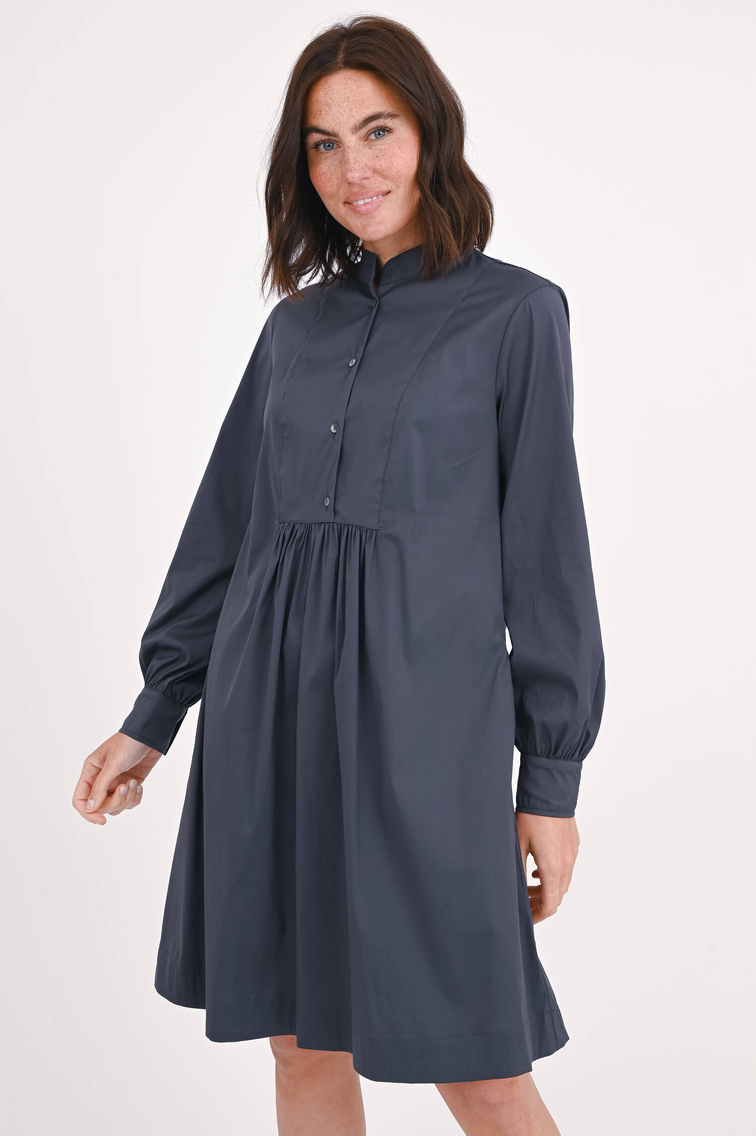 0039 italy kleid caya