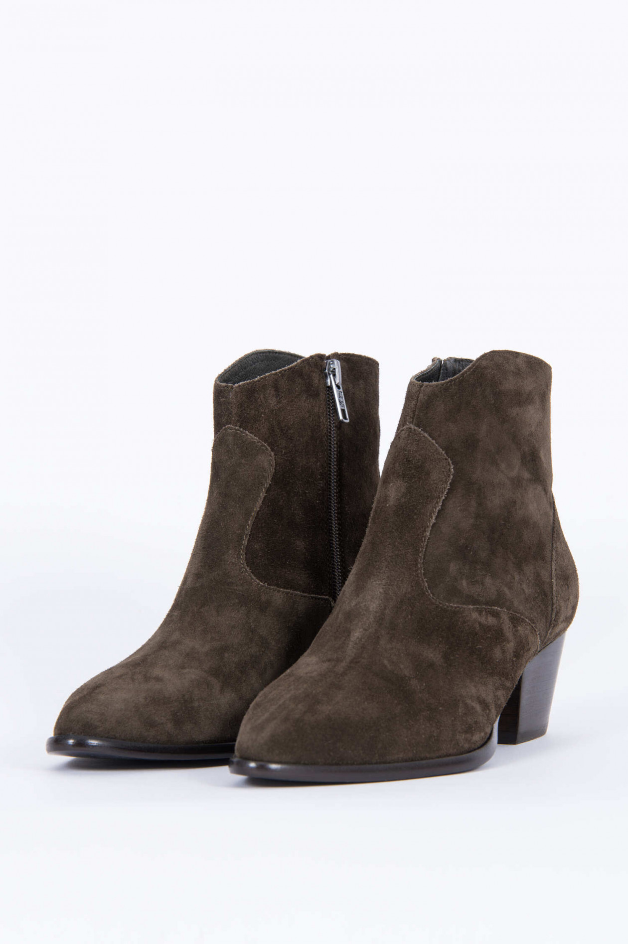 Ash Stiefelette HEIDI in Oliv GRUENER.AT