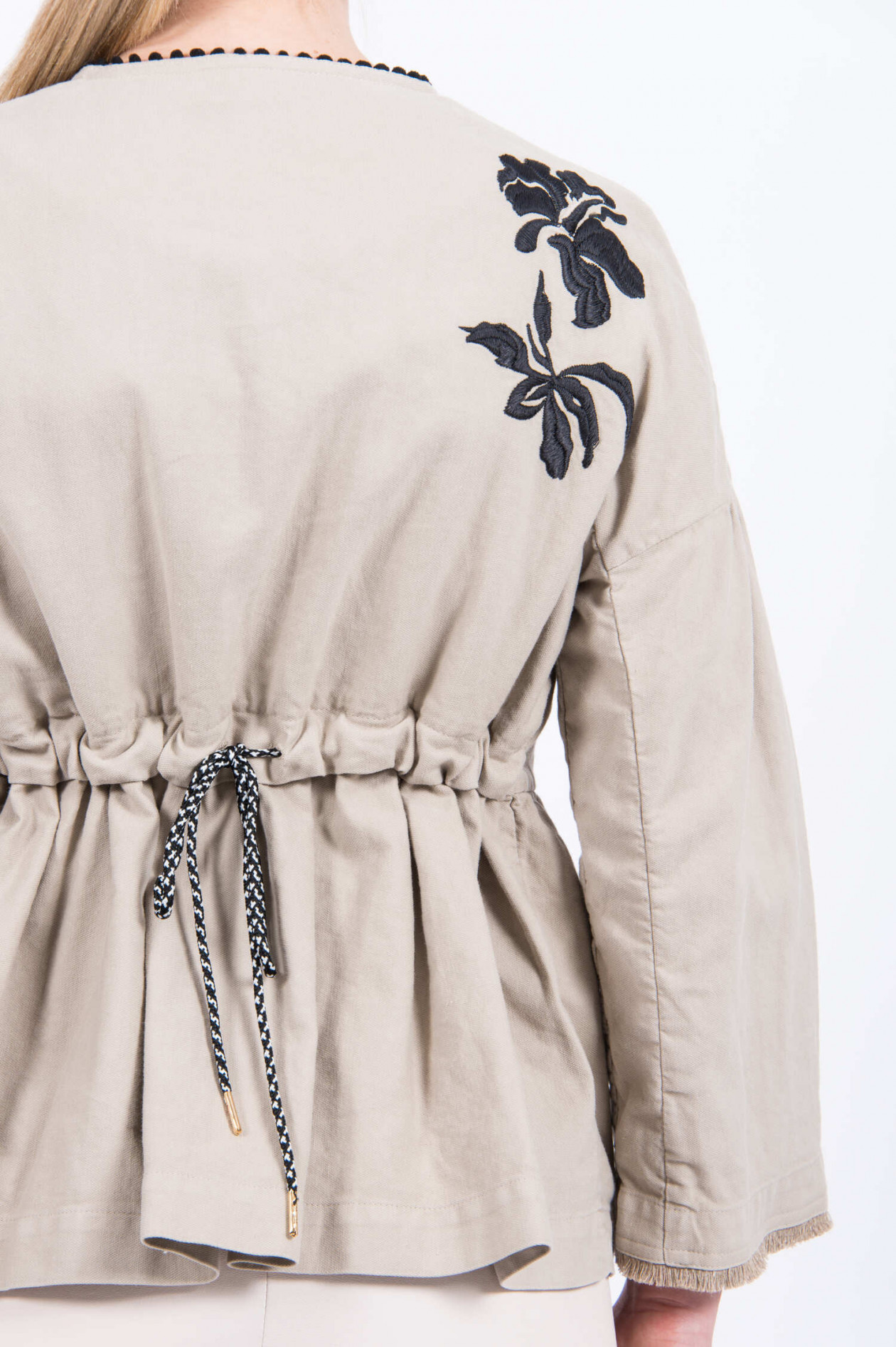 Bazar Deluxe Jacke Mit Floraler Stickerei In Hellbeige Gruener At