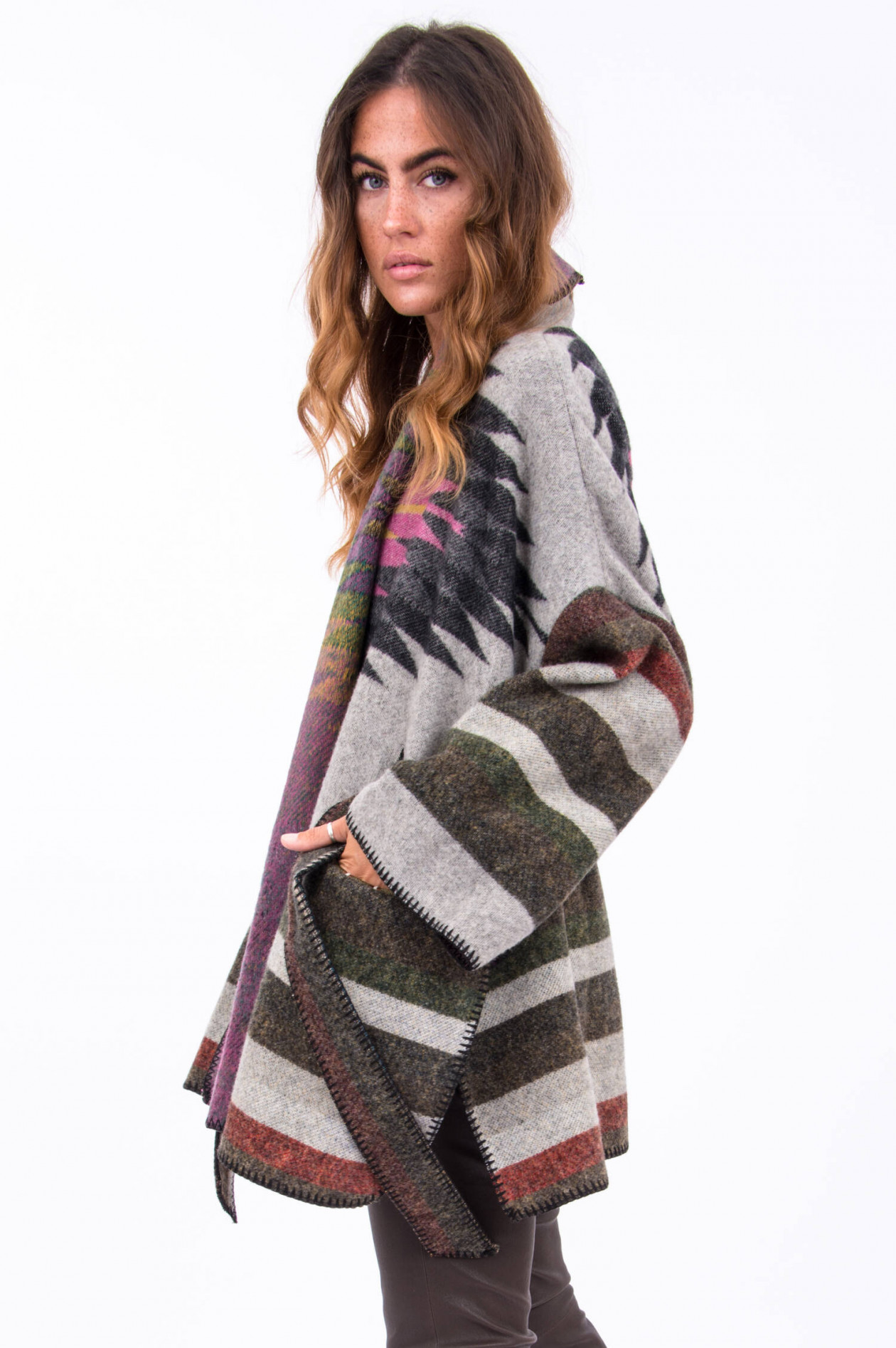 Bazar Deluxe Jacke mit Ethno-Print in Grau/Pink | GRUENER.AT