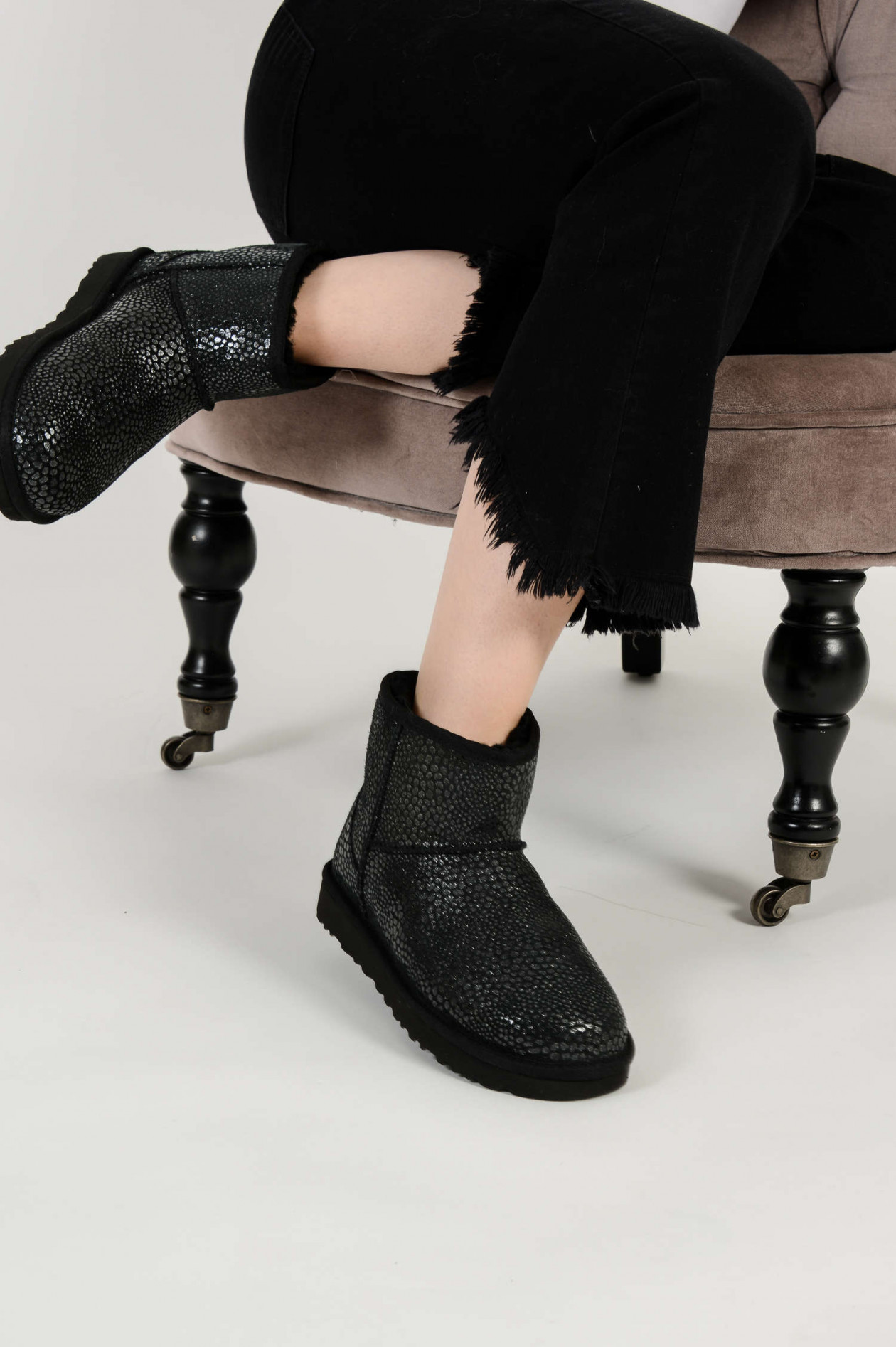 Ugg mini deals glitzy
