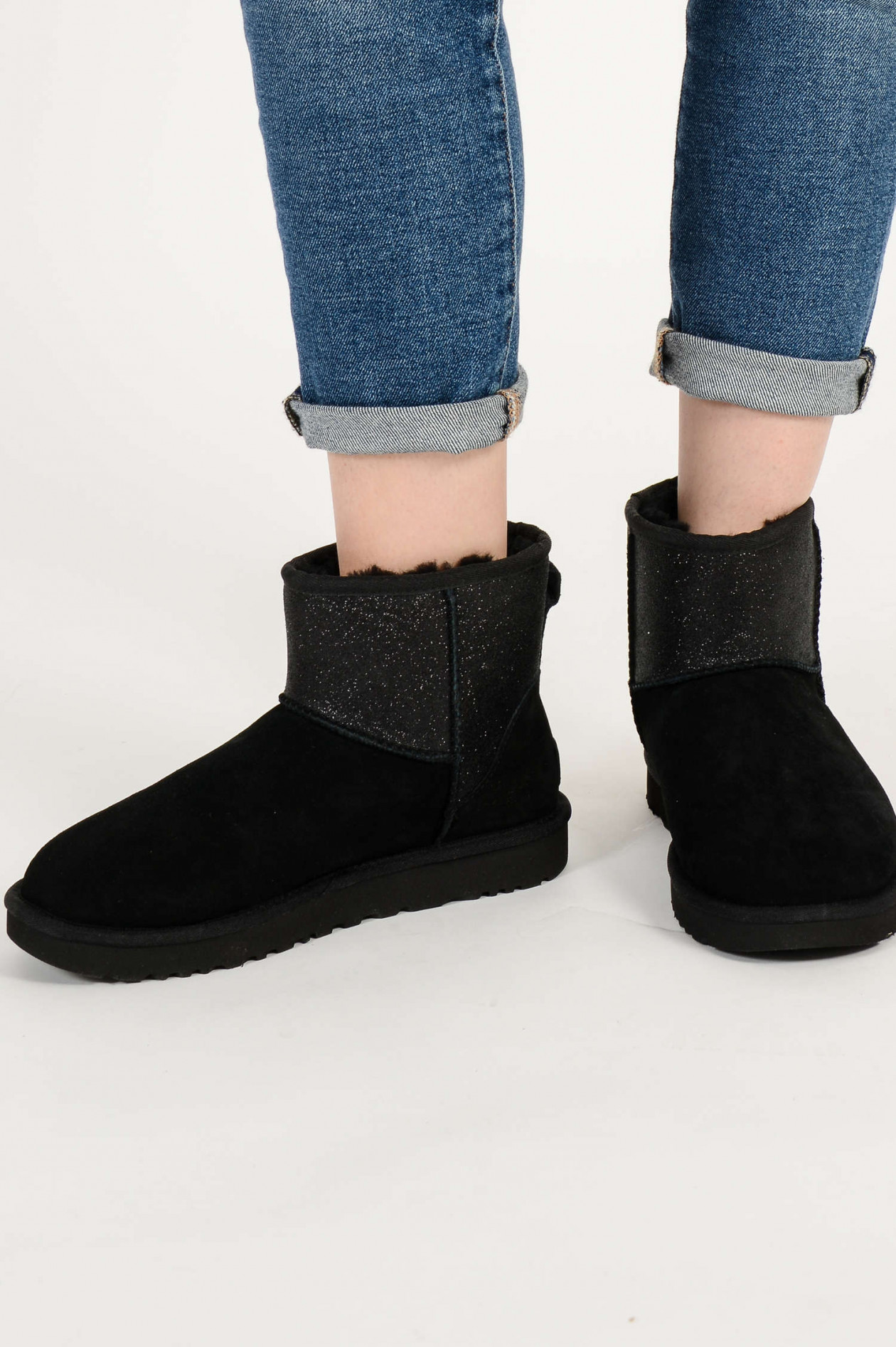 UGG Boots CLASSIC MINI LOGO SPARKLE in Schwarz GRUENER.AT