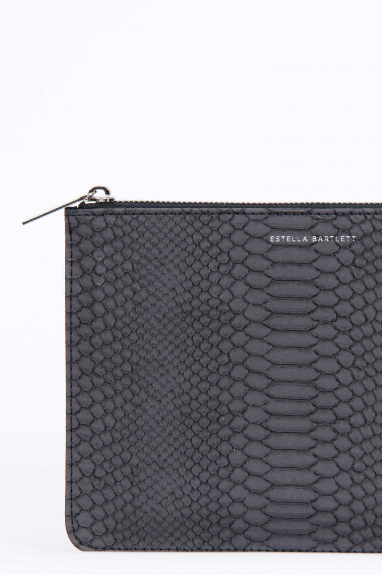 Estella Bartlett Mini Clutch in Schlangenoptik in Schwarz GRUENER.AT