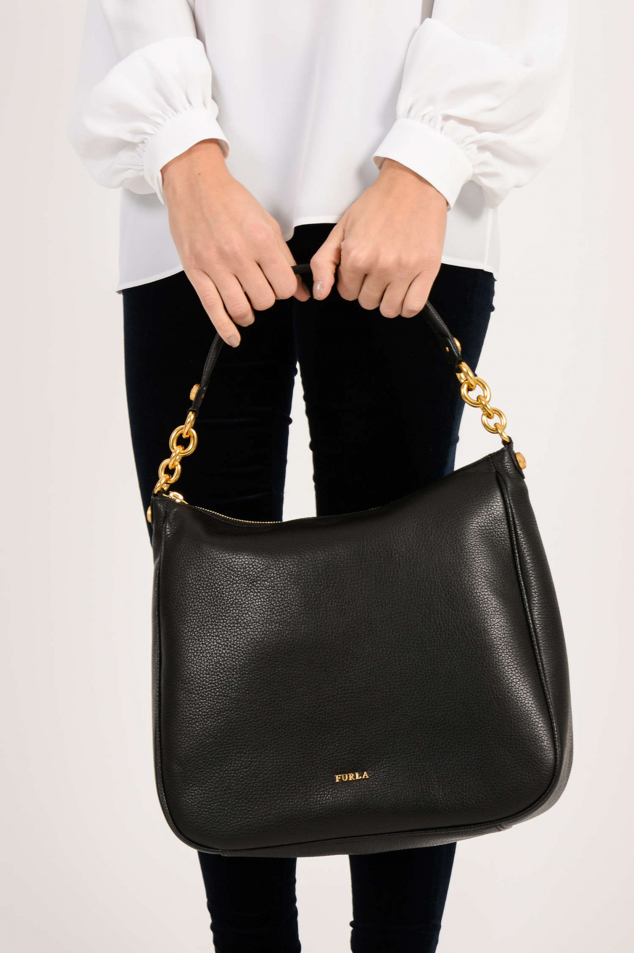 Furla Tasche HOBO in Schwarz GRUENER.AT