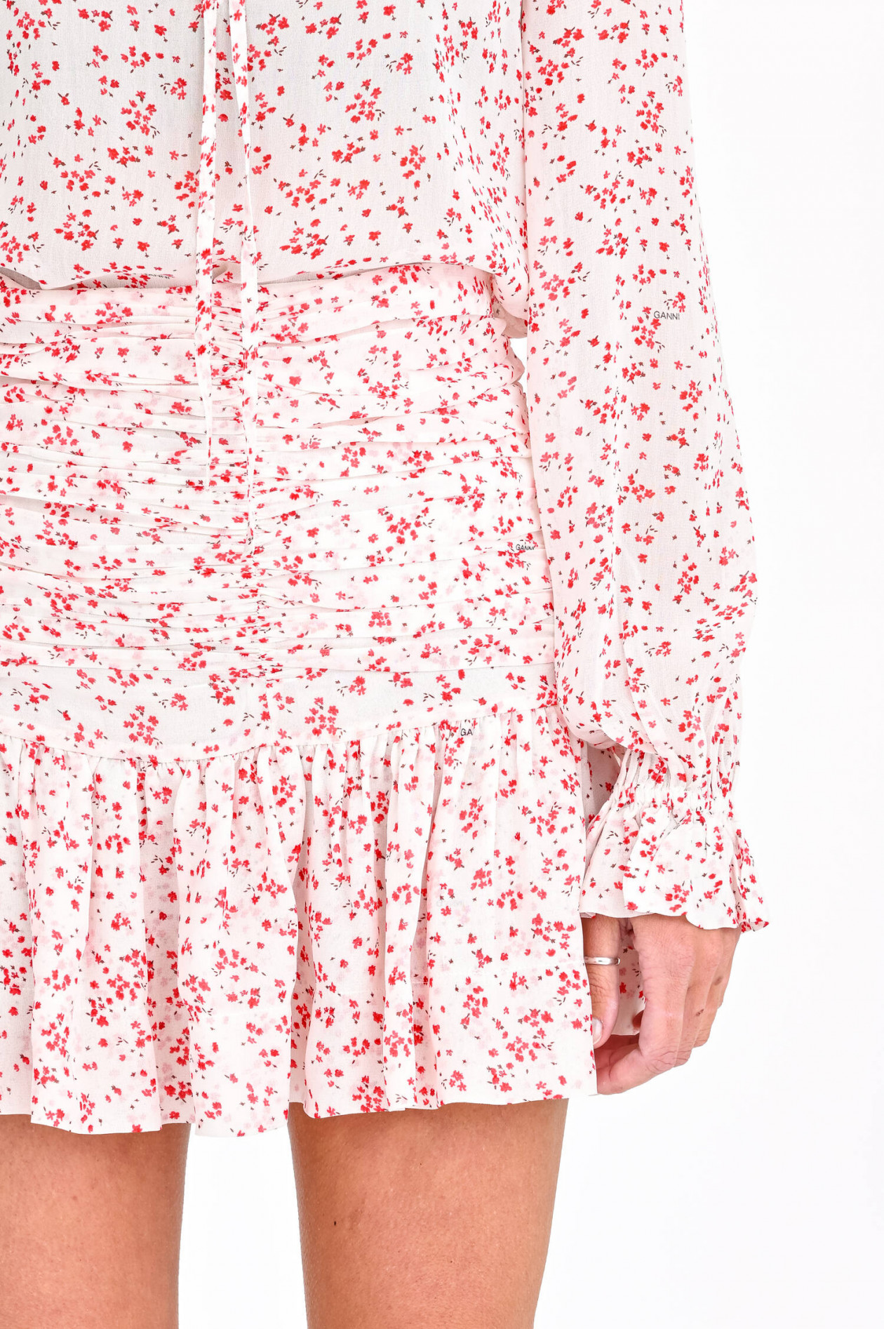 Ganni Schwingender Rock Mit Blumchen Design In Weiss Rot Gruener At
