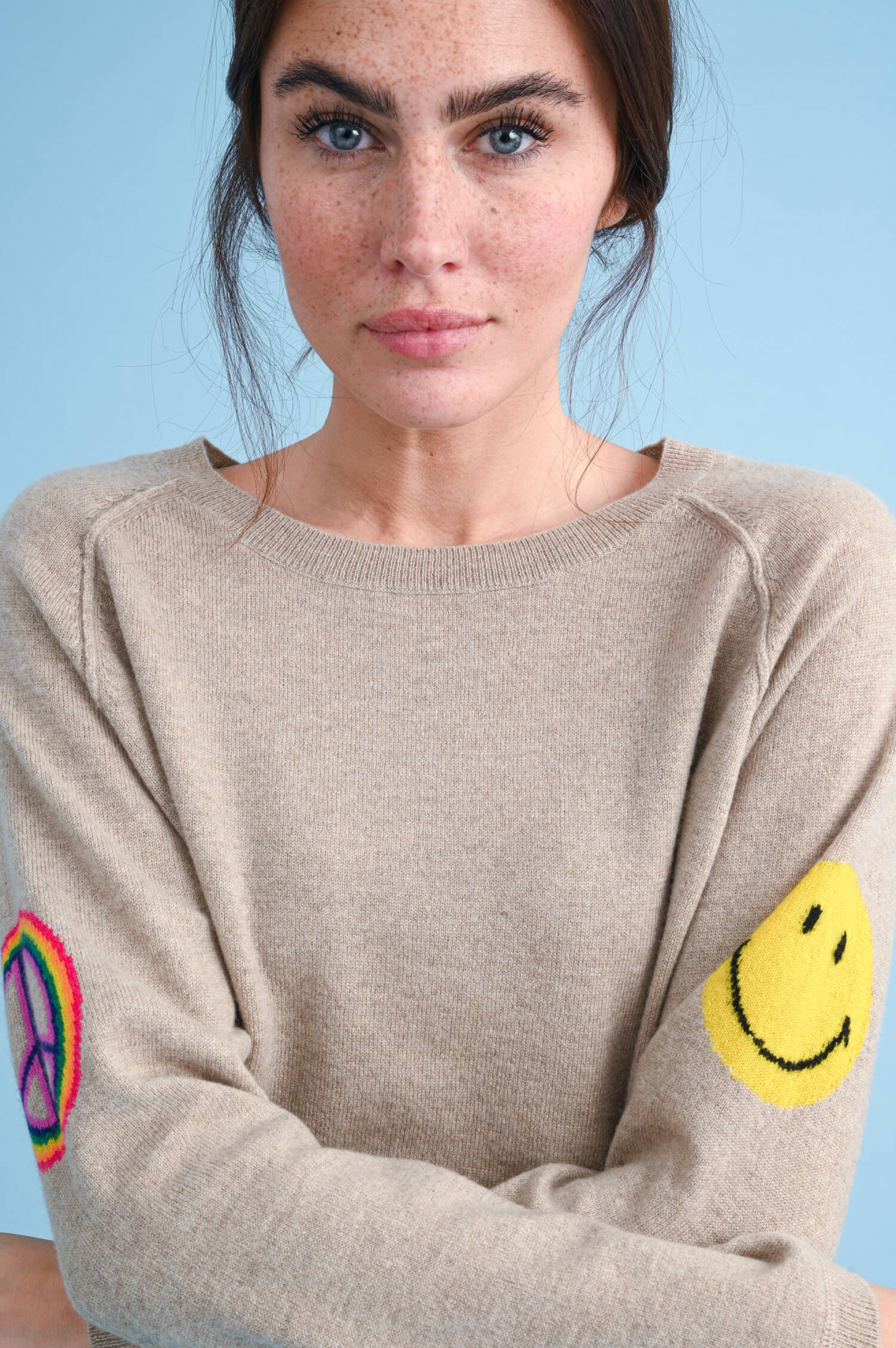 Jumper 1234 Cashmere Pullover mit bunten Patches in Hellbraun GRUENER.AT