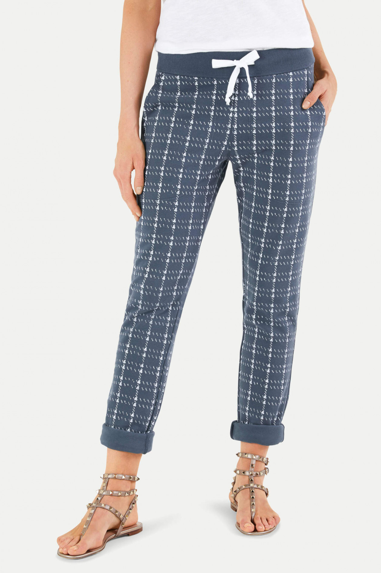Juvia loose fit sweatpants outlet