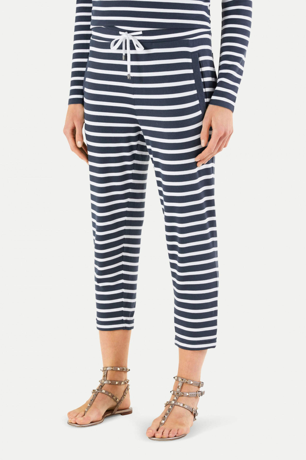 Juvia loose deals fit sweatpants