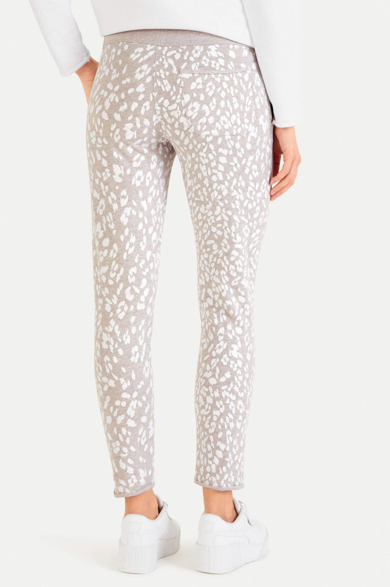 Juvia slim fit sweatpants clearance
