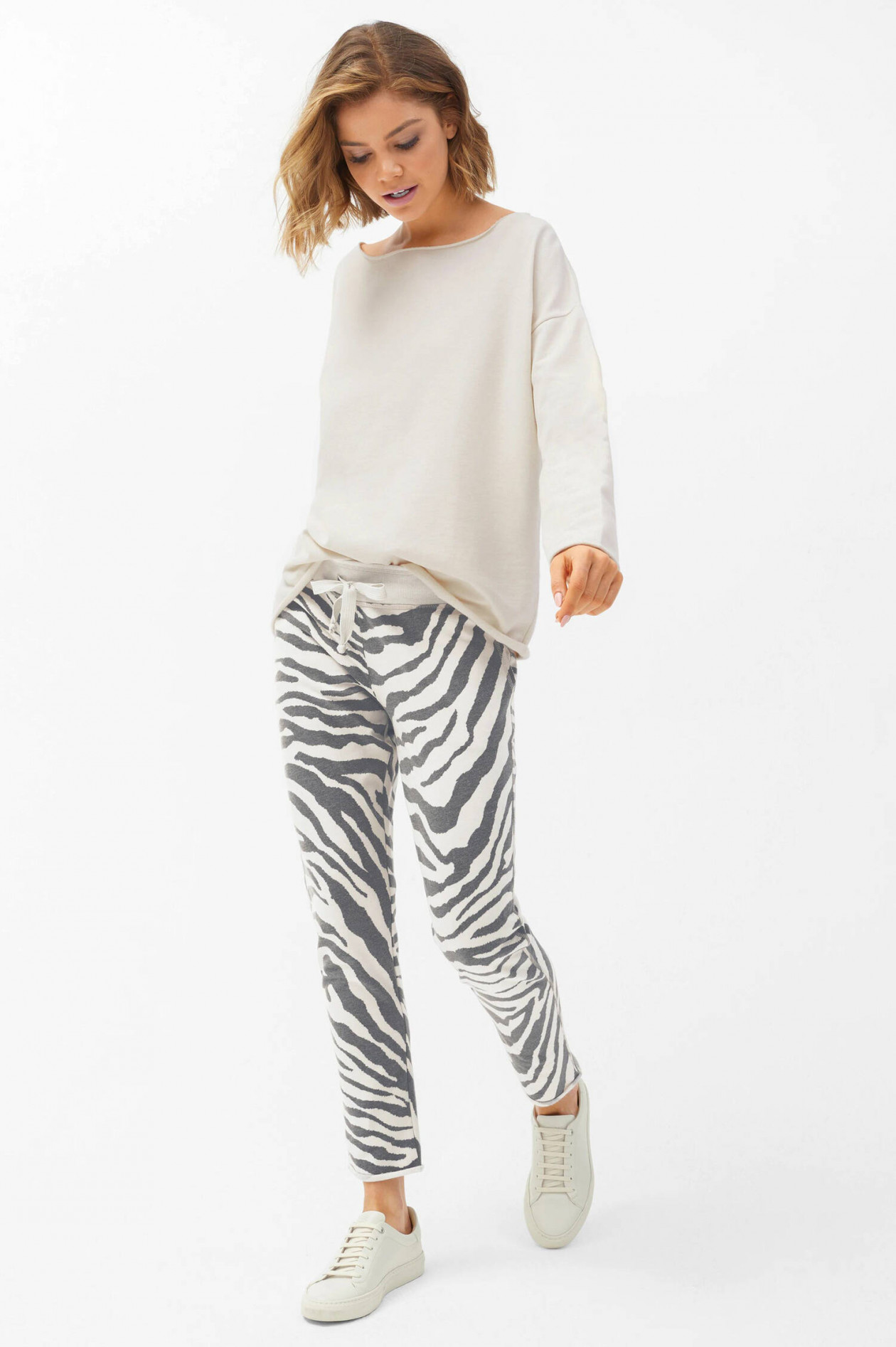 Juvia slim cheap fit sweatpants