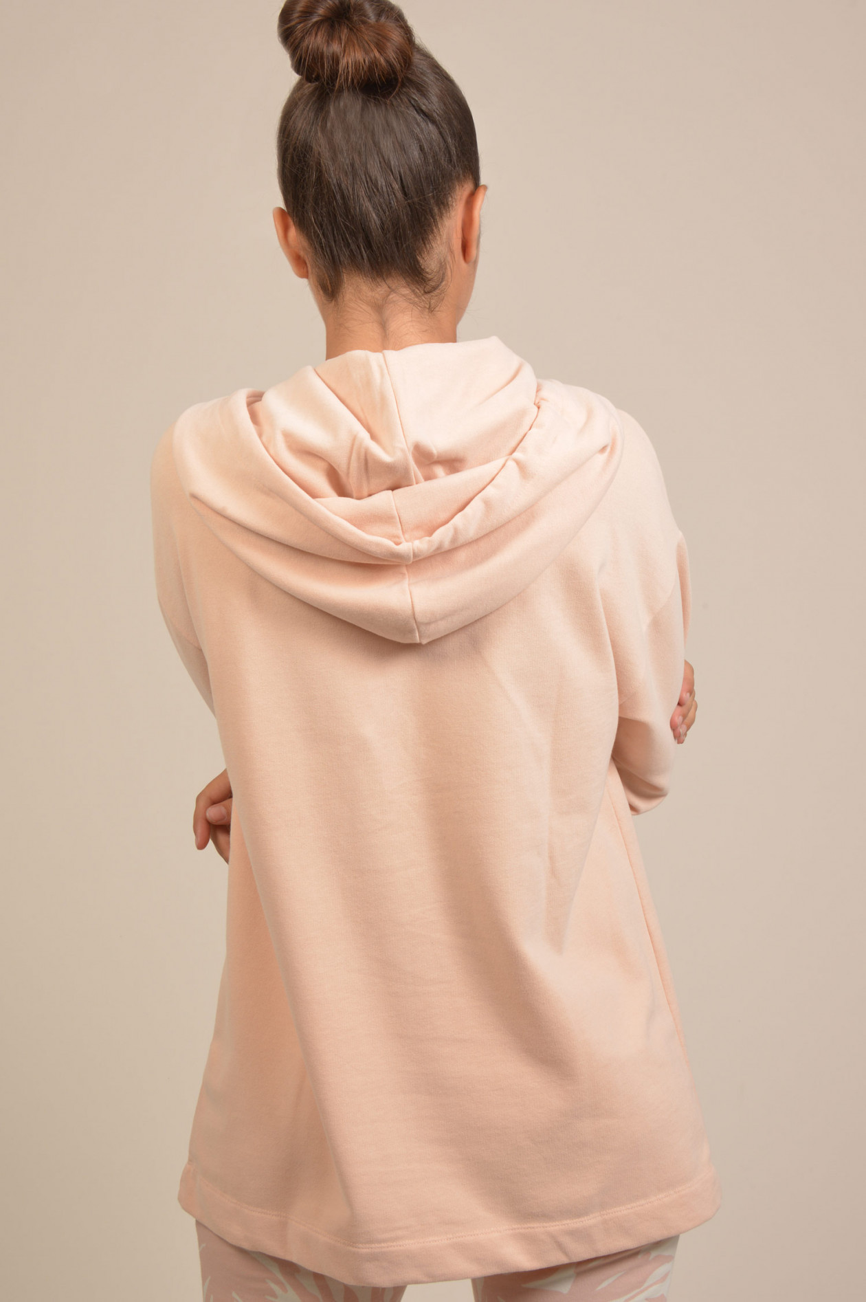 Juvia Sweatshirt mit Kapuze in Lachs | GRUENER.AT Juvia Sweatshirt mit Kapuze in Lachs | GRUENER.AT