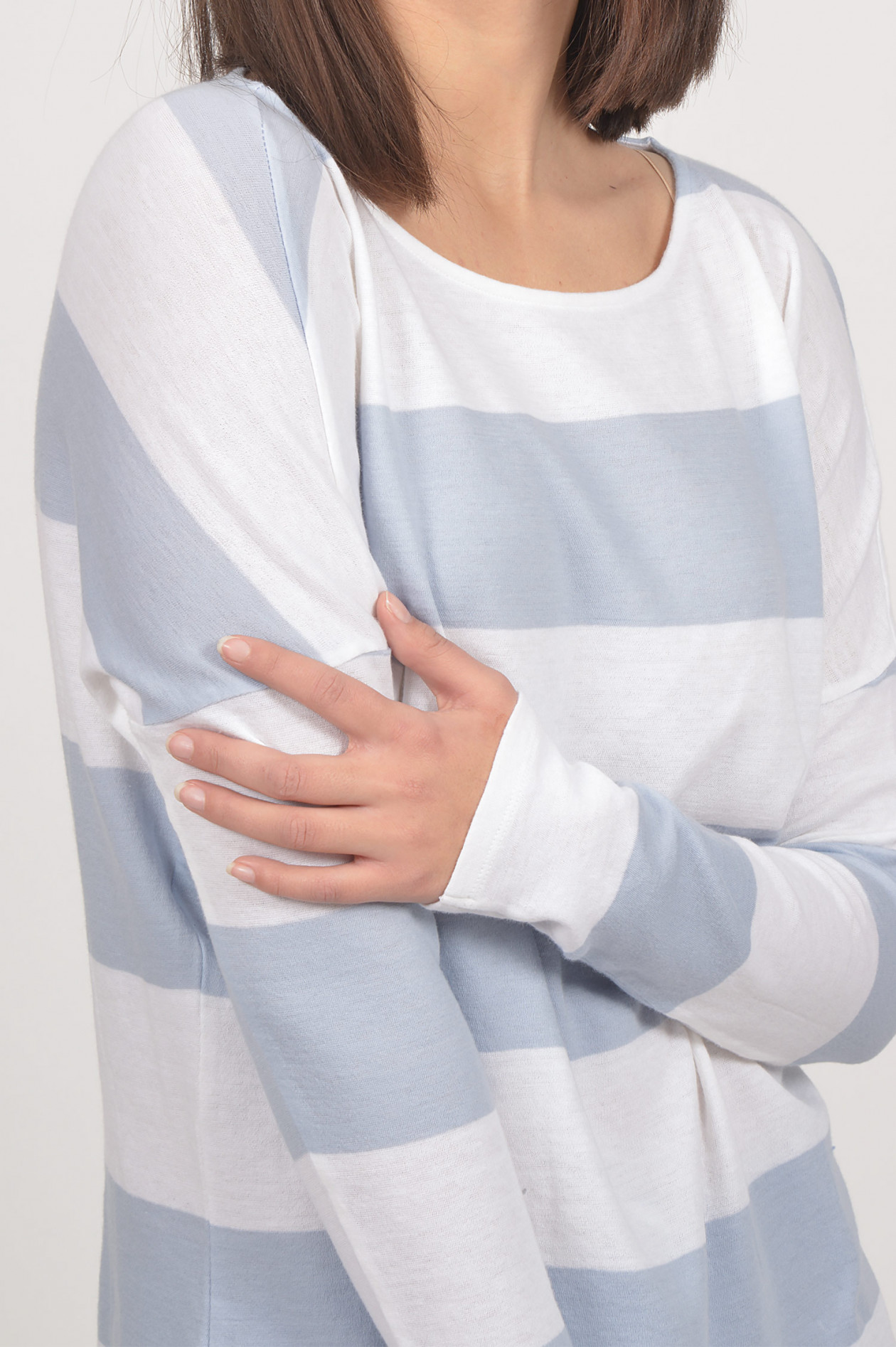 Juvia Sweatshirt mit Blockstreifen in HellblauWeiß | GRUENER.AT Juvia Sweatshirt mit Blockstreifen in GrauWeiß | GRUENER.AT