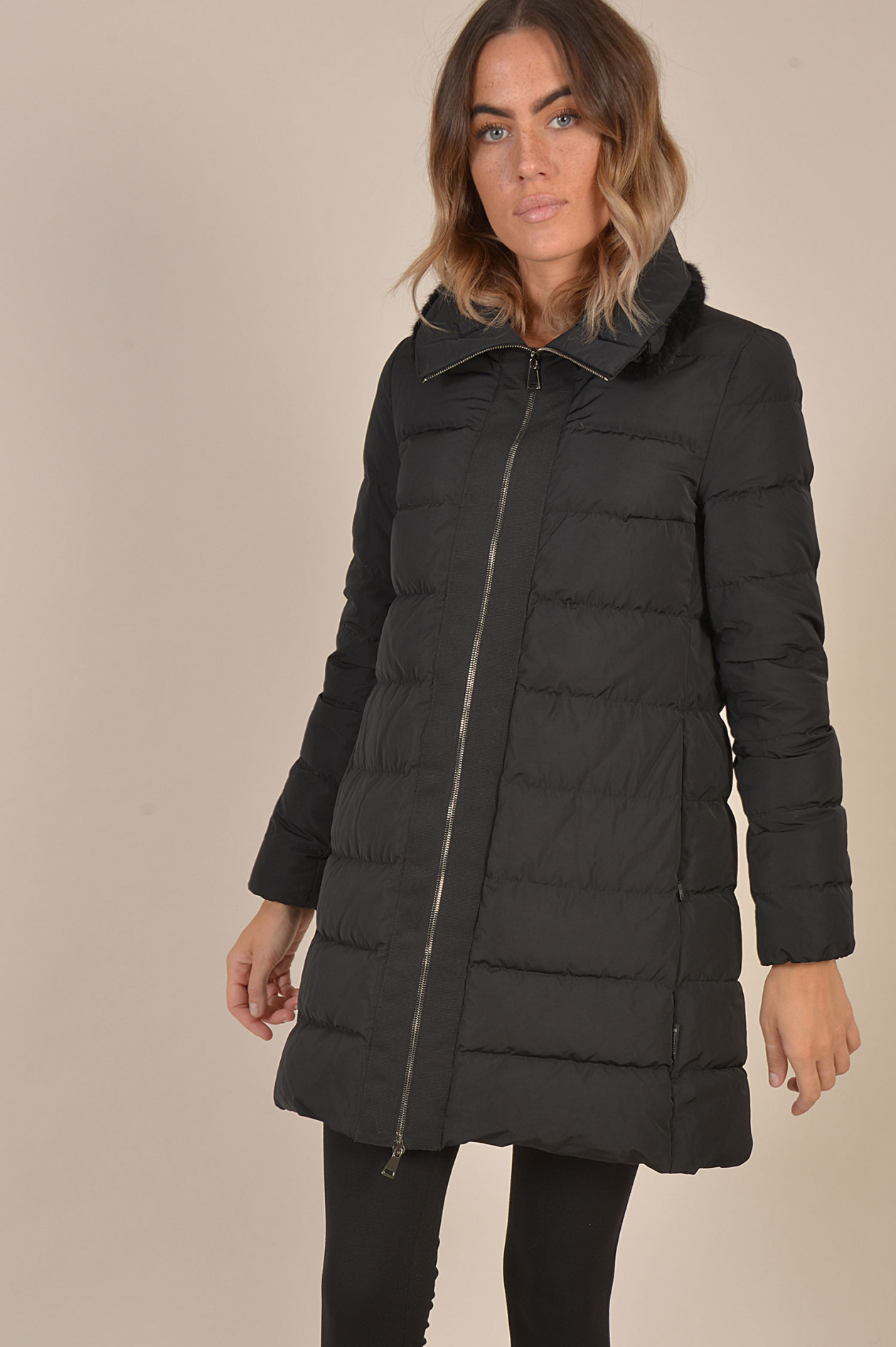 Moncler Mantel LINOTTE mit Nerz in Schwarz GRUENER.AT