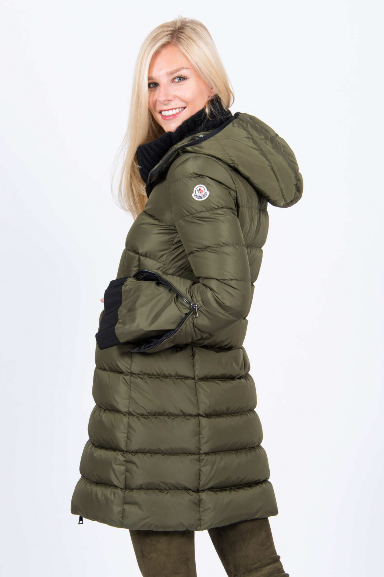 Moncler Daunenmantel BETULONG in Oliv GRUENER.AT