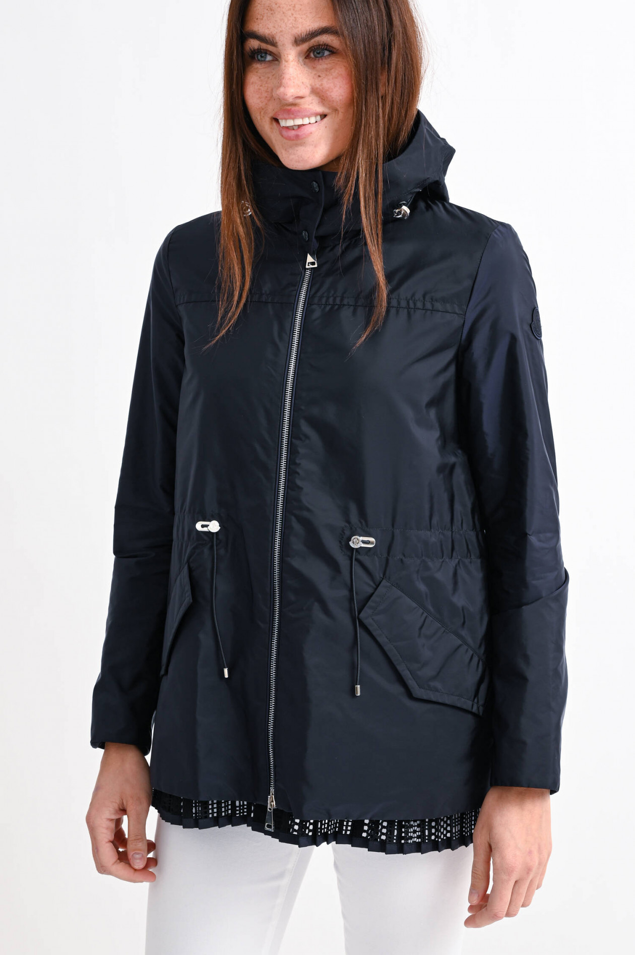 コート Moncler BAABA Moncler Baaba Crocheted Lace-trimmed Shell Parka In Black