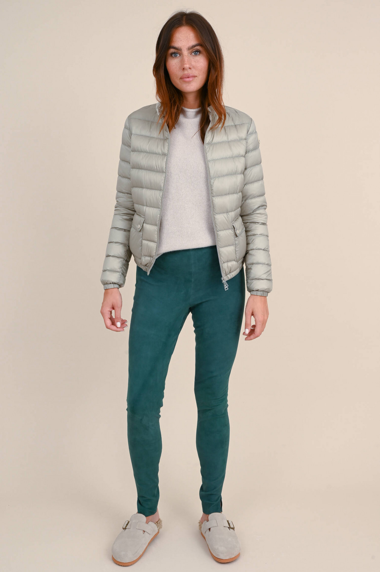 Moncler Daunenjacke LANS in Greige GRUENER.AT