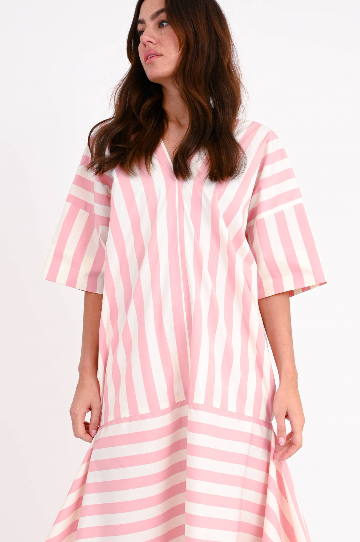 Odeeh Midi Kleid in Rosa/Weiß gestreift | GRUENER.AT