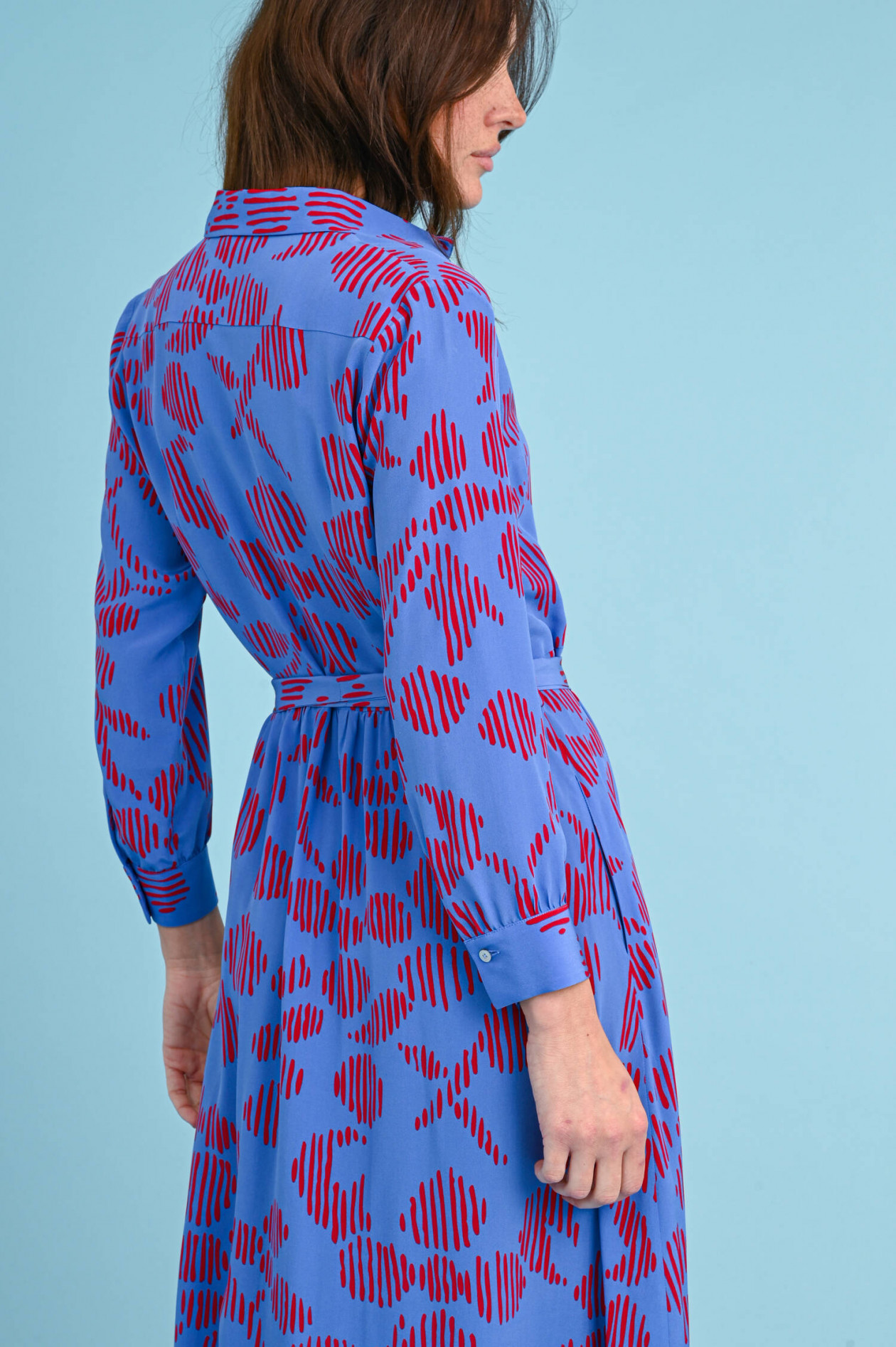 Kleid blau rot gemustert
