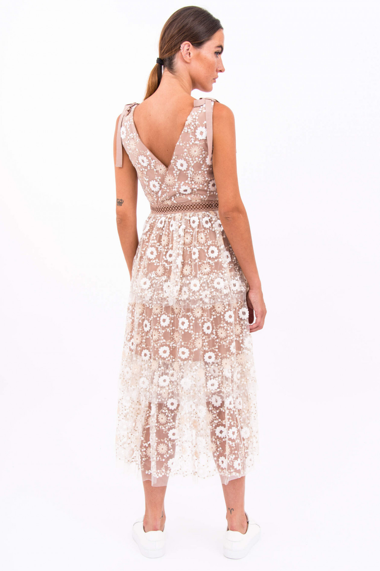 Self-Portrait Midi-Kleid mit floralen Elementen in Weiß/Nude | GRUENER.AT