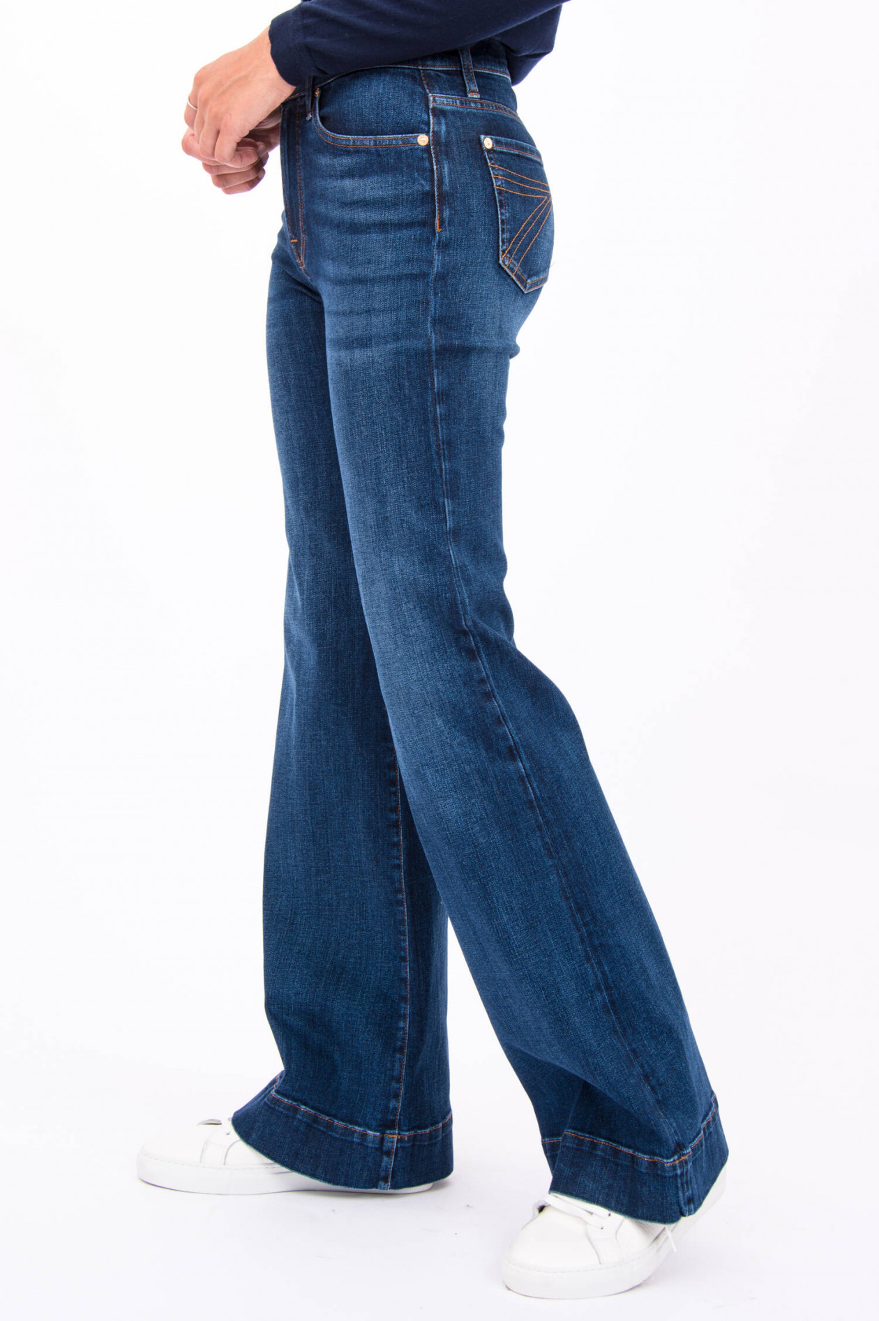 Damen Bekleidung Jeans Ausgestellte Jeans 7 For All Mankind Denim Weite Modern Dojo Hero Jeans in Blau 