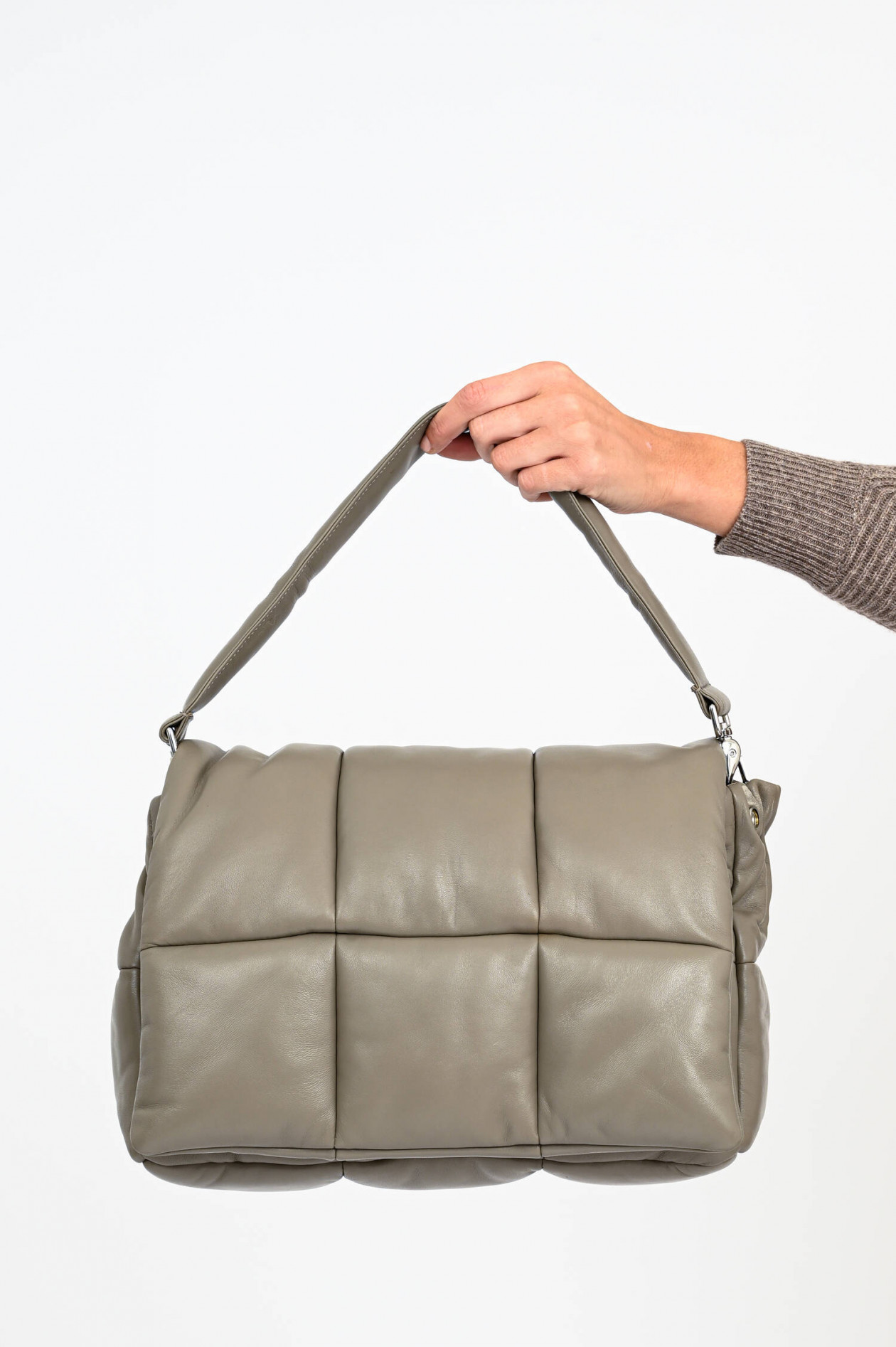 Stand Studio Polster Stepp Tasche WANDA in Taupe GRUENER.AT