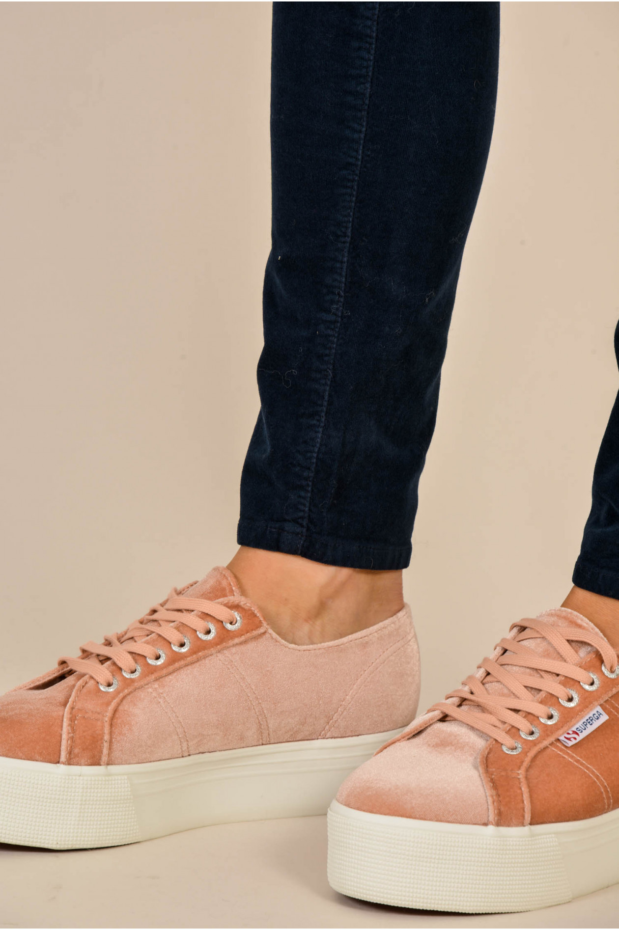 Superga hot sale velvet plateau