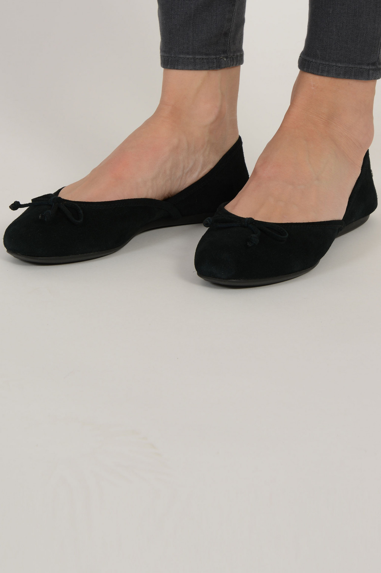 UGG Ballerinas LENA in Schwarz GRUENER.AT