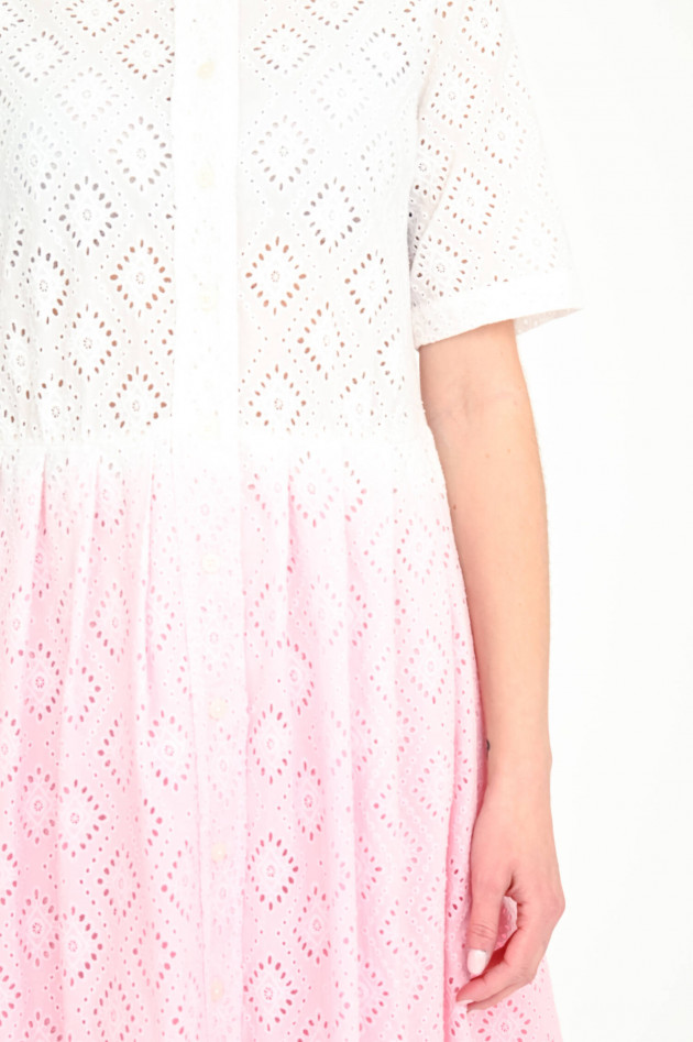 0039-Italy Lochstick-Kleid mit Farbverlauf in Weiß/Rosa