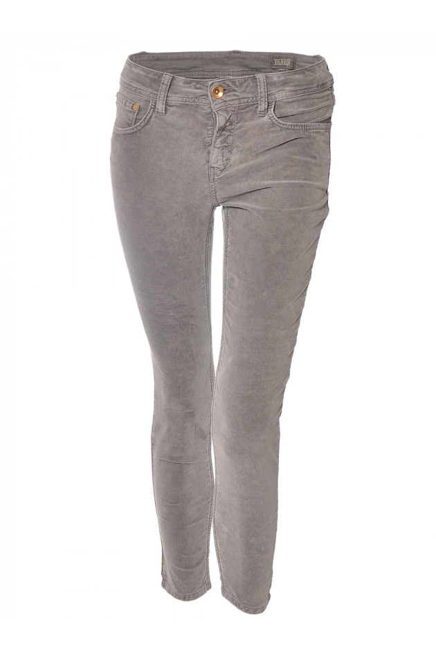 Closed Five-Pocket-Stil