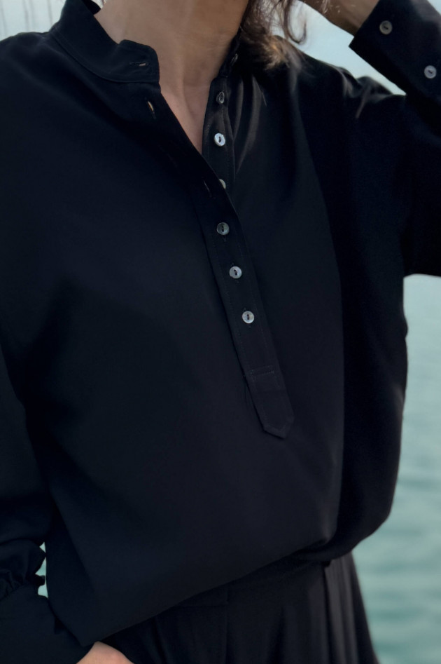 1868 Bluse mit langem Arm in Schwarz