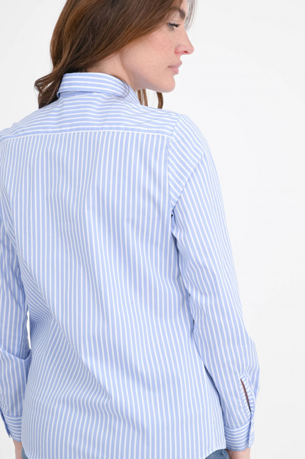 1868 Slim Fit Bluse MAGGE in Mittelblau/Weiß