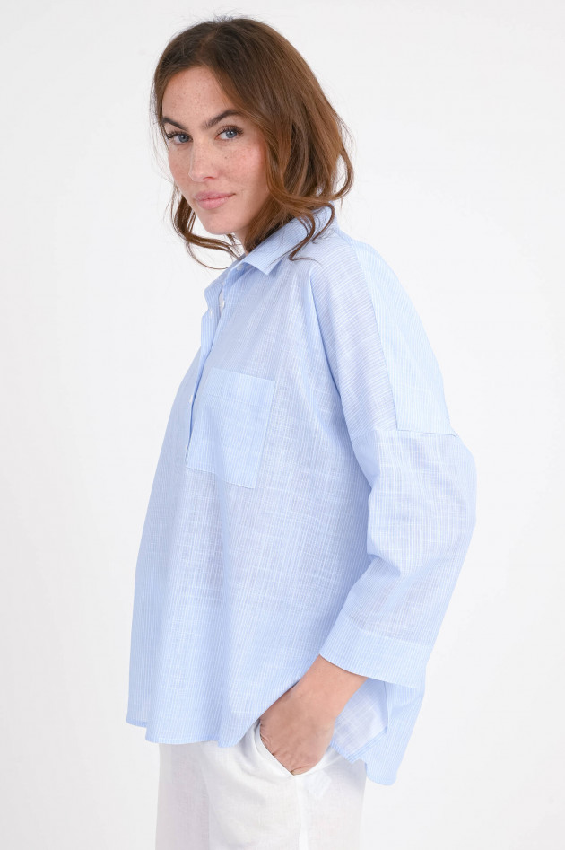 1868 Bluse OMARE in Hellblau/Weiß schmal gestreift
