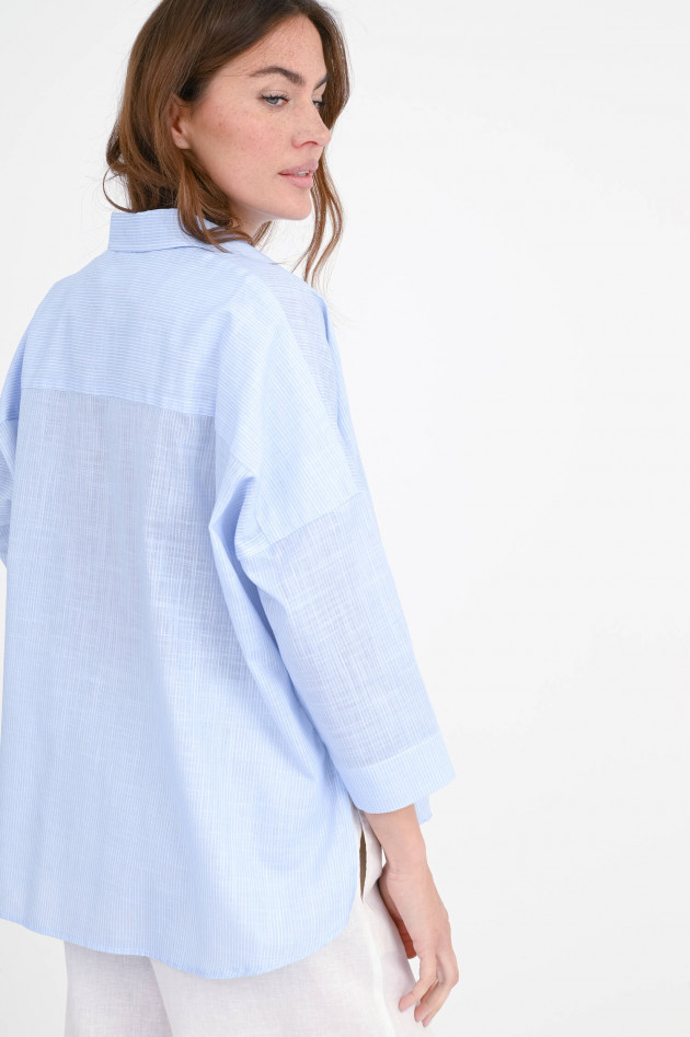 1868 Bluse OMARE in Hellblau/Weiß schmal gestreift