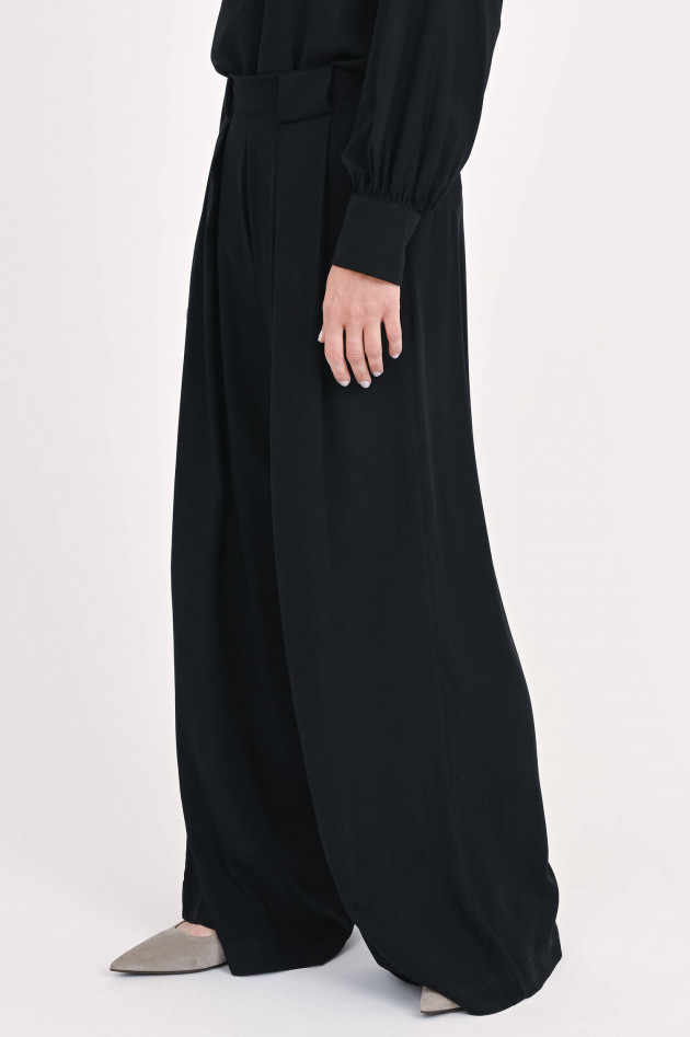 1868 Hose PARIGI mit weitem Bein in Schwarz
