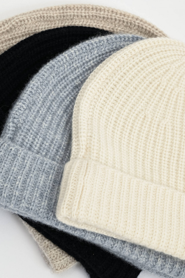 1868 Rippstrickmütze aus Cashmere in Creme
