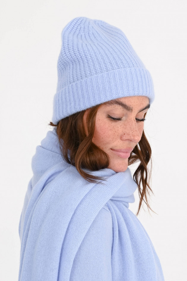 1868 Rippstrickmütze aus Cashmere in Hellblau