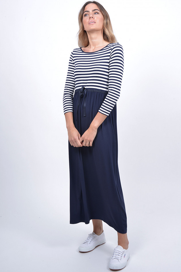 1868 Jerseykleid in Blau/Weiß gestreift