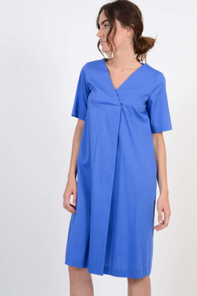 1868 Kleid mit Seitentaschen in Blau