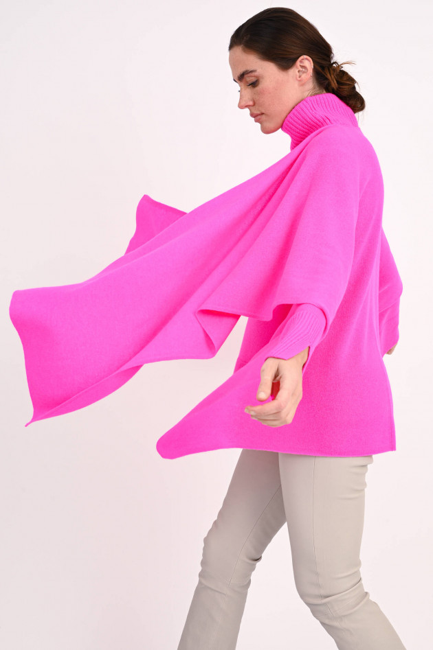 1868 Cape aus Cashmere in Neonpink