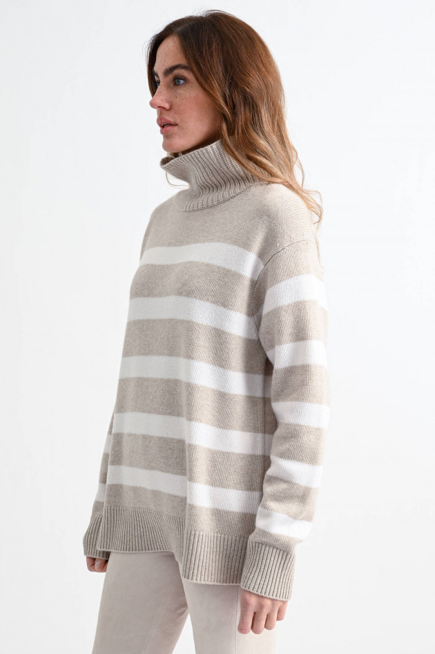 1868 Gestreifter Pullover mit Turtleneck in Sand/Weiß