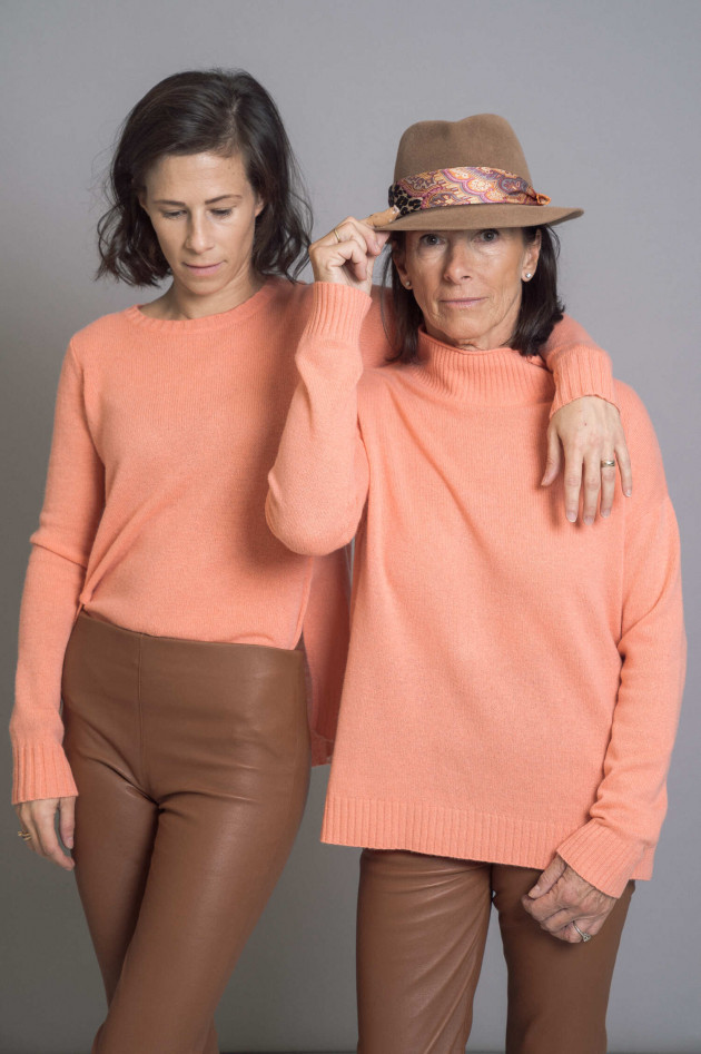 1868 Cashmere Turtleneckpullover in Koralle