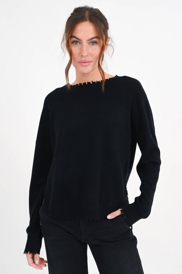 1868 Strickpullover mit Details am Saum in Schwarz