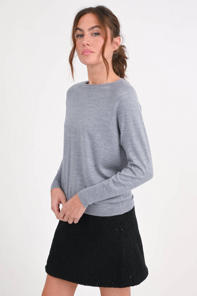 1868 Pullover aus Woll-Seide-Mix in Grau