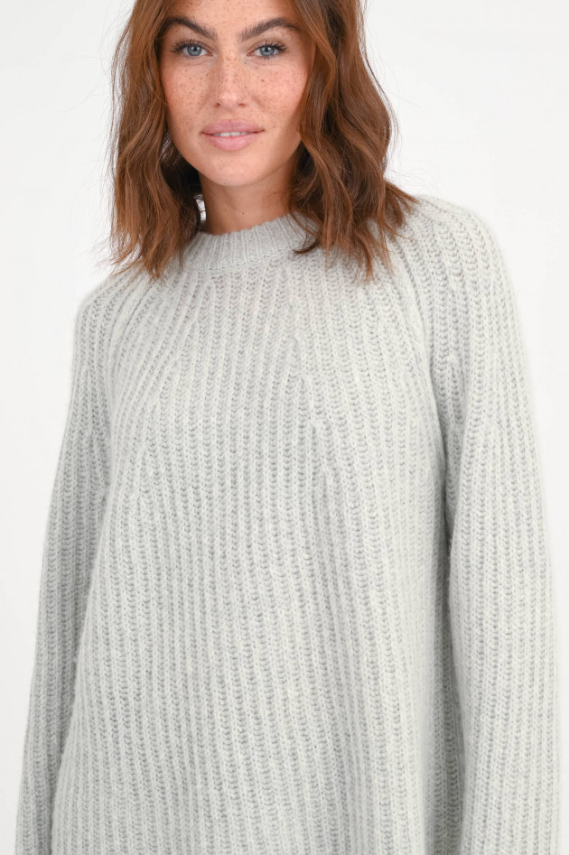 1868 Grobstrickpullover aus Cashmere-Mix in Hellgrau