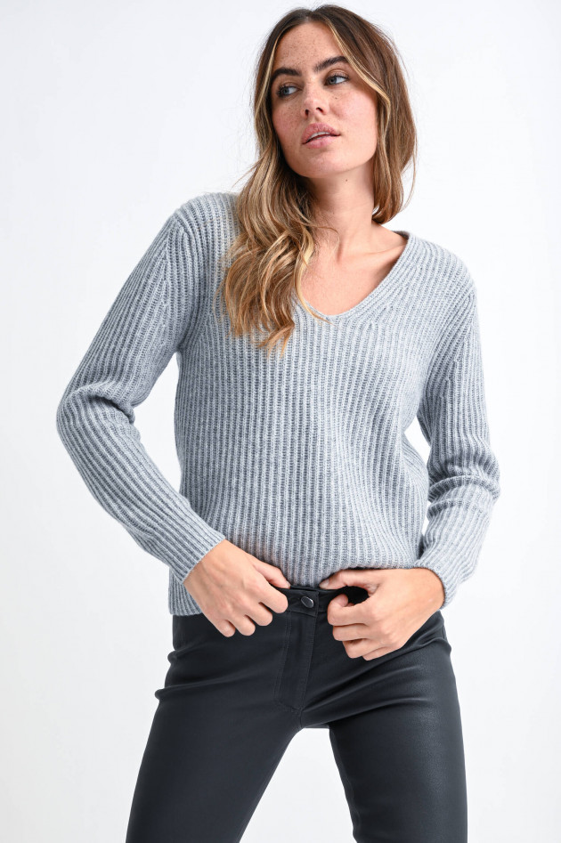 1868 V-Neck Pullover aus Kaschmir-Mix in Hellgrau