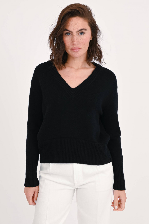 1868 Pullover aus Cashmere-Mix in Schwarz