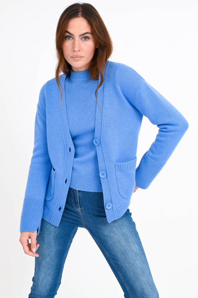 1868 Strickjacke mit Taschen in Pastellblau