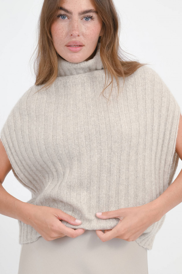 Allude Ärmelloser Rollkragenpullover in Sand meliert