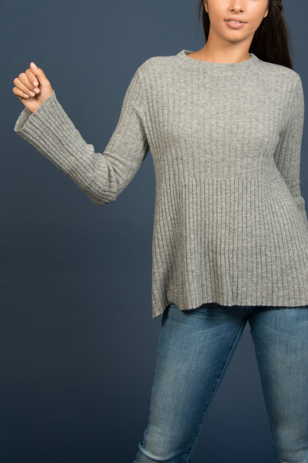 Allude Cashmerepullover in Grau