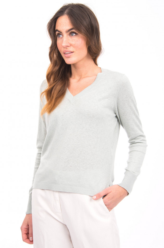 Allude Strickpullover mit V-Ausschnitt in Salbei